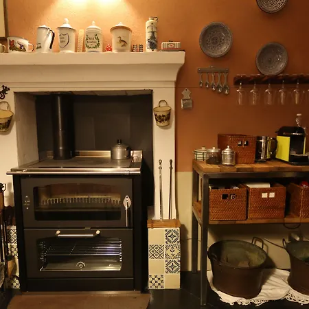 Sotto La Luna Bruna Cocconato