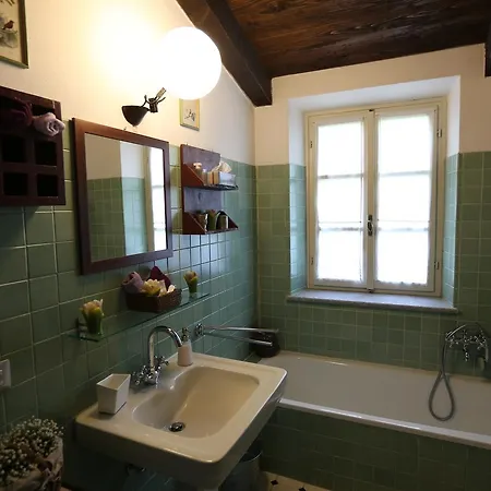 Sotto La Luna Bruna *