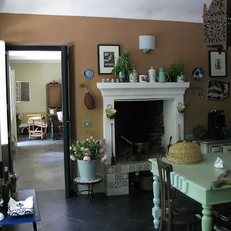 Sotto La Luna Bruna Cocconato