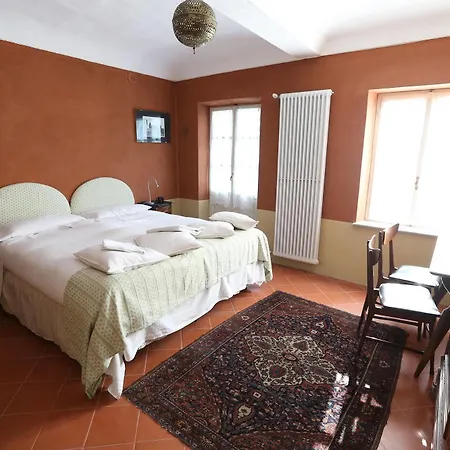 Sotto La Luna Bruna Cocconato